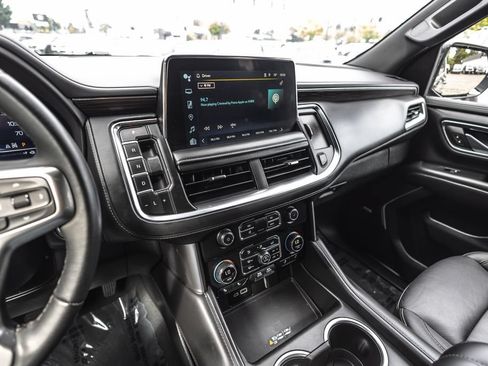Used 2024 Chevrolet Suburban LT AWD/4WD image 16