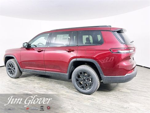 Used 2025 Jeep Grand Cherokee L Altitude image 6