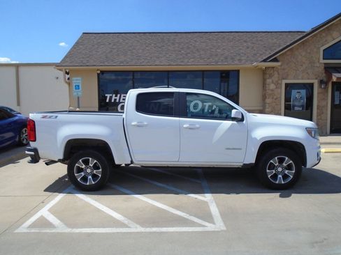 Used 2016 Chevrolet Colorado Z71 AWD/4WD image 4