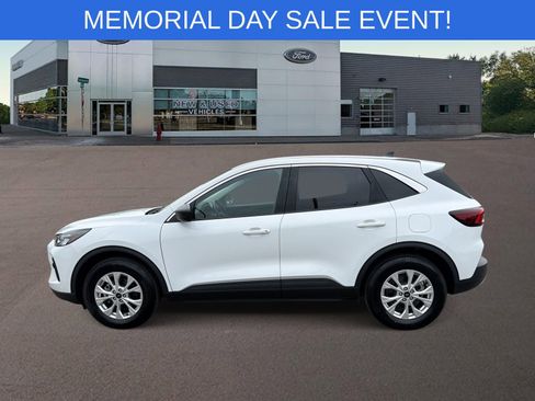 Used 2023 Ford Escape Active w/ Tech Pack #1 AWD/4WD image 7