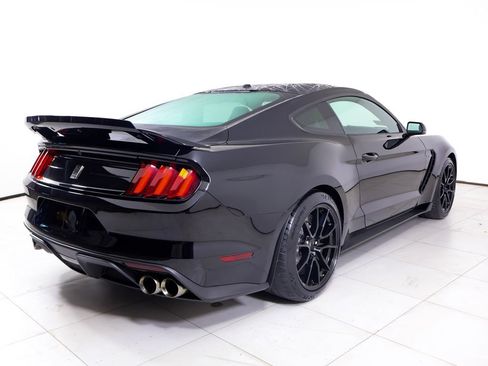 Used 2020 Ford Mustang Shelby GT350 w/ Technology Package RWD image 31