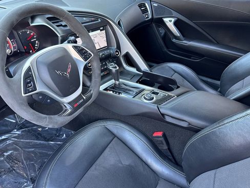 Used 2018 Chevrolet Corvette Z06 RWD image 11