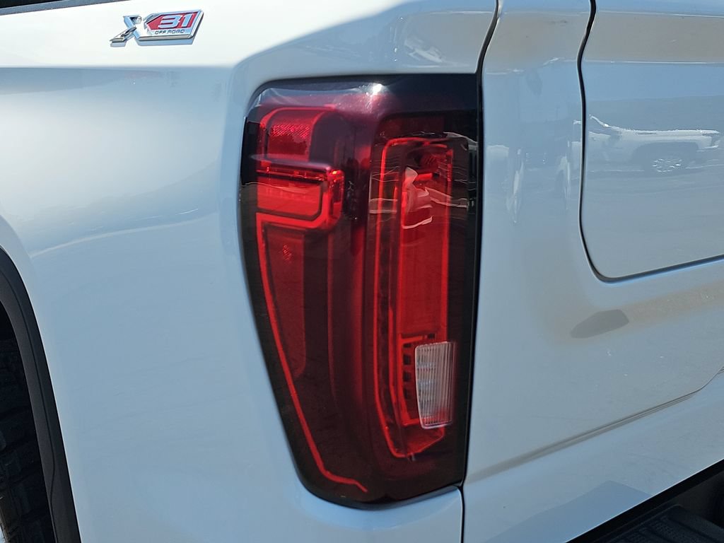 Used 2021 GMC Sierra 1500 SLT w/ SLT Premium Package AWD/4WD image 32