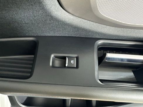 Used 2025 Ford Expedition Active image 51