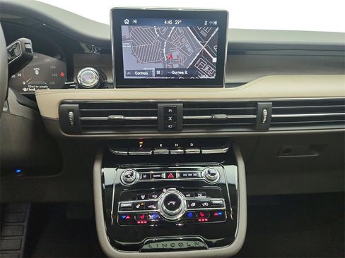 Used 2022 Lincoln Corsair Reserve w/ Sport Package image 19