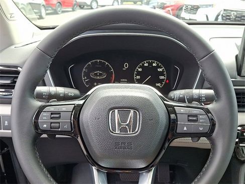 New 2025 Honda Pilot Touring image 18