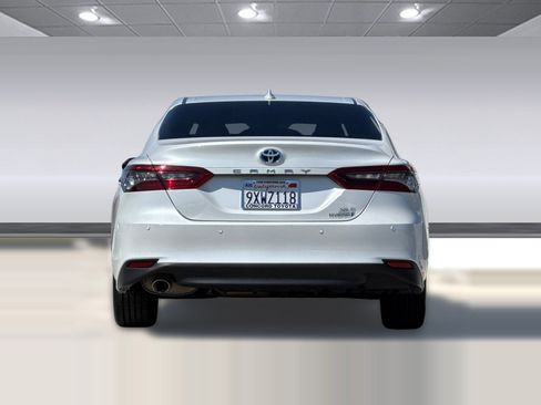 Used 2021 Toyota Camry XLE w/ Navigation Upgrade Package FWD image 8
