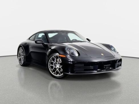 Used 2025 Porsche 911 Carrera image 4