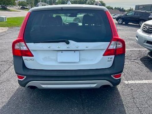 Used 2012 Volvo XC70 T6 AWD/4WD image 7