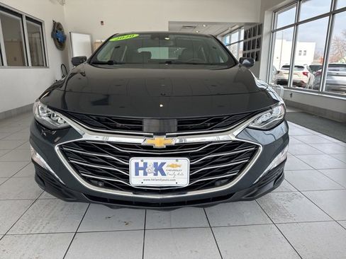 Used 2020 Chevrolet Malibu Premier image 2