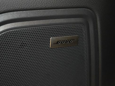 New 2026 Porsche Macan image 19