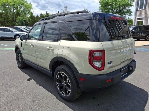 Used 2025 Ford Bronco Sport Outer Banks w/ Outer Banks Tech Package+ AWD/4WD image 7