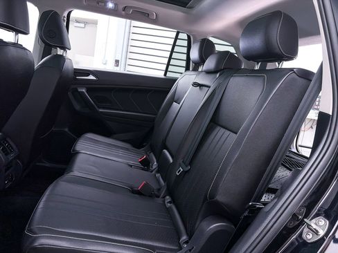 Used 2022 Volkswagen Tiguan SE FWD image 35