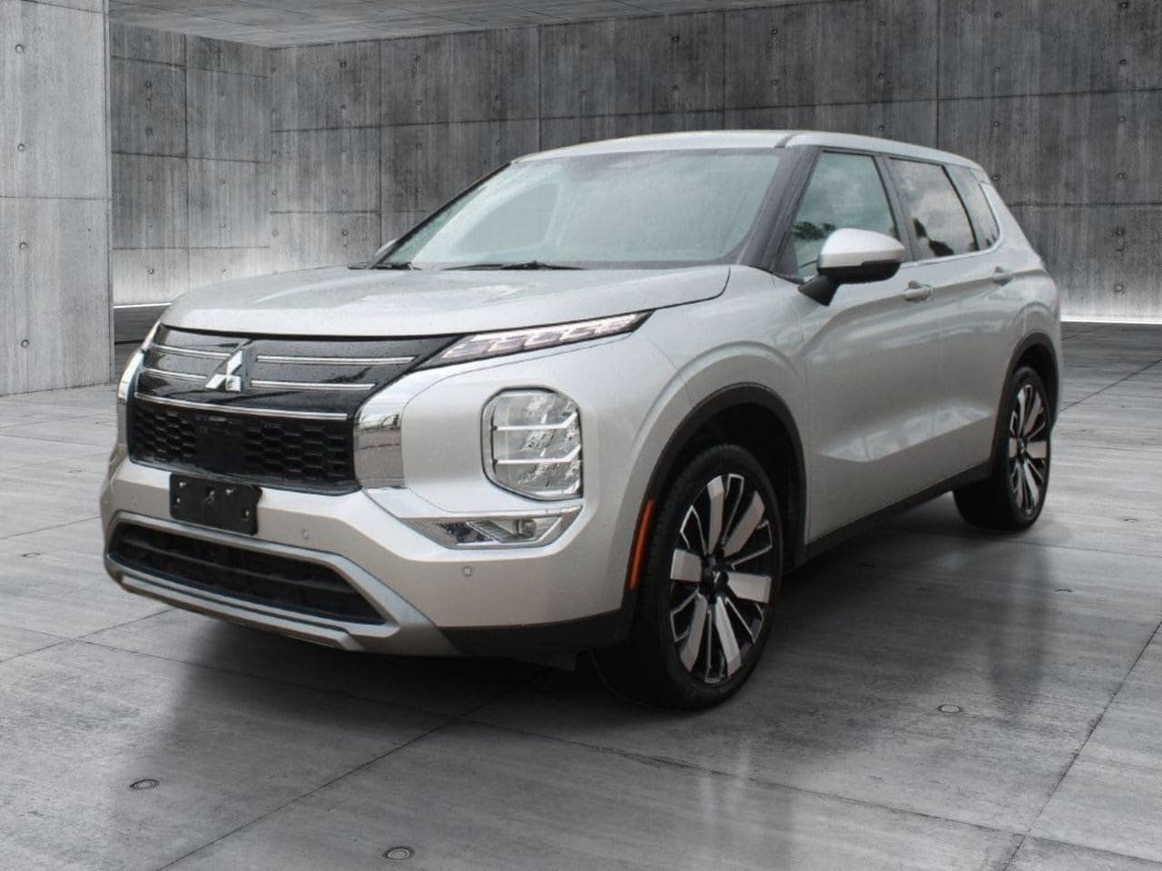 Used 2025 Mitsubishi Outlander SE FWD image 10