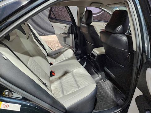 Used 2015 Toyota Camry SE FWD image 11