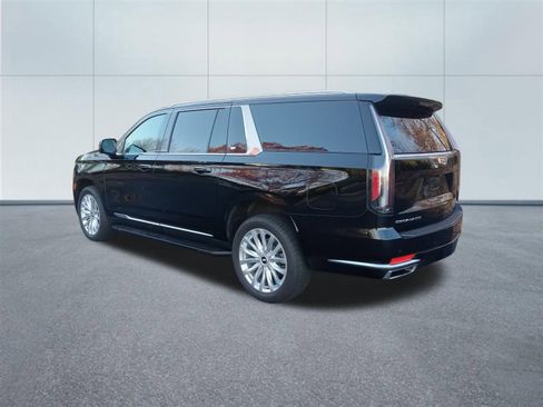 Used 2021 Cadillac Escalade ESV Luxury image 3