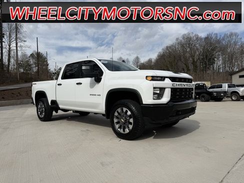 Used 2020 Chevrolet Silverado 2500 Custom w/ Custom Value Package image 1
