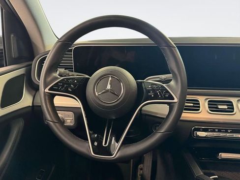Used 2025 Mercedes-Benz GLE 350 4MATIC image 17