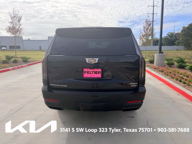 Used 2025 Cadillac Escalade ESV Sport w/ Touring Package AWD/4WD image 10