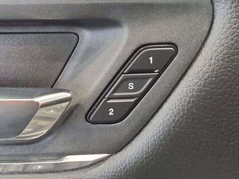 Used 2024 RAM 1500 Laramie AWD/4WD image 17