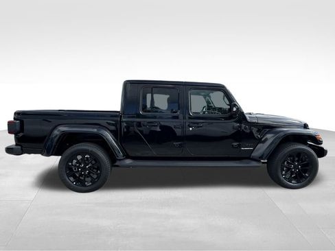 Used 2022 Jeep Gladiator Overland image 8