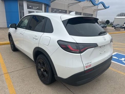 Used 2023 Honda HR-V LX image 5