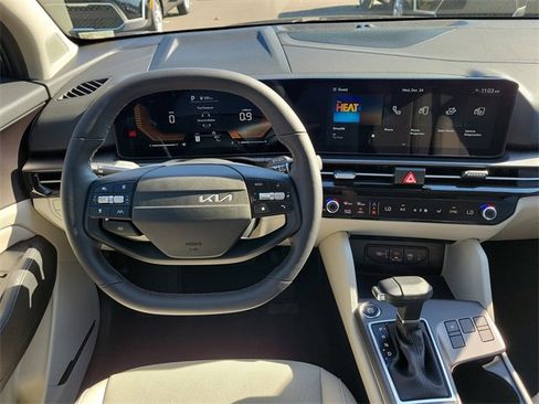 New 2026 Kia Sportage EX image 19