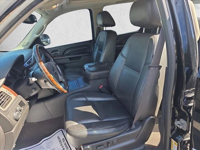 Used 2012 GMC Yukon XL Denali AWD/4WD image 15