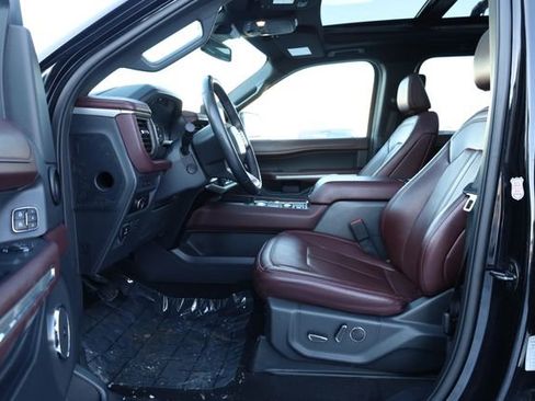 Used 2024 Ford Expedition Max Limited image 13