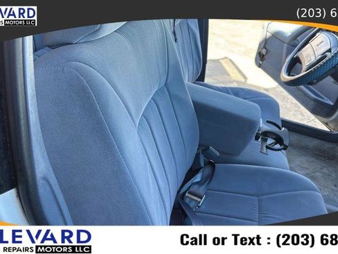 Used 1995 Oldsmobile Cutlass Ciera SL FWD image 30