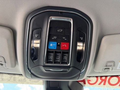 Certified 2022 Jeep Grand Cherokee Limited w/ Trailer Tow Prep Group (B) image 28