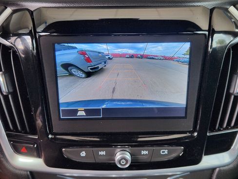 Certified 2022 Chevrolet Traverse LT image 19