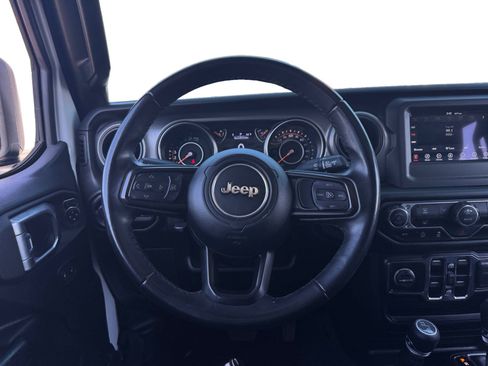 Used 2022 Jeep Gladiator Sport AWD/4WD image 12