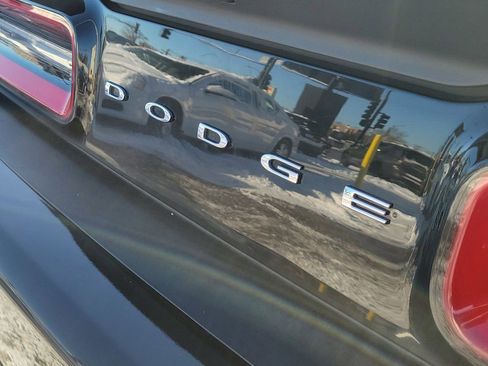 Certified 2018 Dodge Challenger R/T Scat Pack w/ Driver Convenience Group image 9