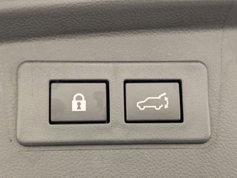 Used 2024 Subaru Outback Premium image 30