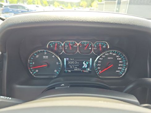 Used 2019 Chevrolet Suburban LS RWD image 21