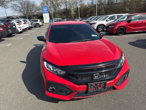 Used 2018 Honda Civic Sport image 9
