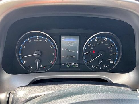 Used 2018 Toyota RAV4 XLE FWD image 21