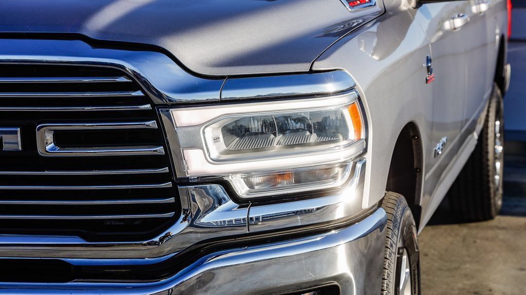 Used 2024 RAM 2500 Laramie AWD/4WD image 5