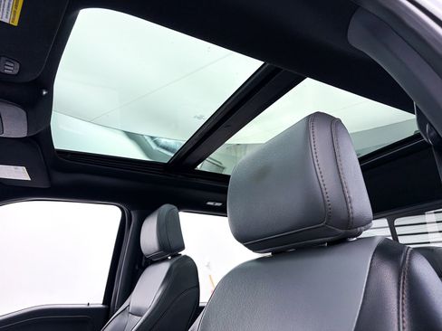 Used 2023 Ford F150 Lightning Lariat w/ Equipment Group 511A High image 3