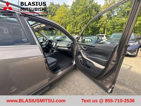 Used 2024 Subaru Forester Limited AWD/4WD image 32