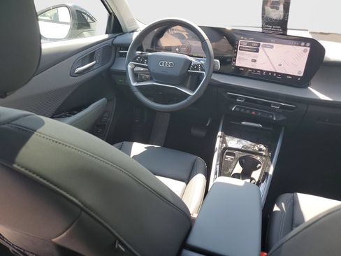 New 2026 Audi Q3 quattro 2.0T AWD/4WD image 11