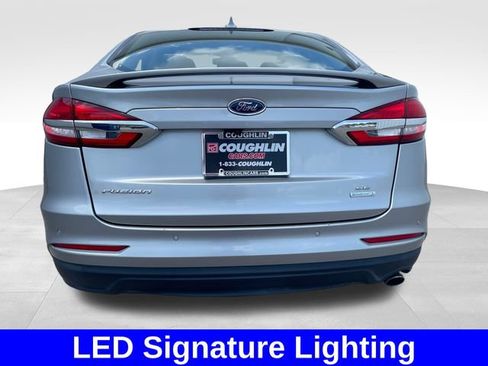 Used 2020 Ford Fusion SE w/ Equipment Group 151A FWD image 4