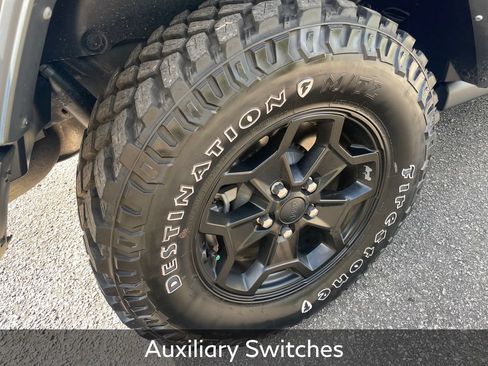 Used 2023 Jeep Wrangler Unlimited w/ Cold Weather Group AWD/4WD image 9