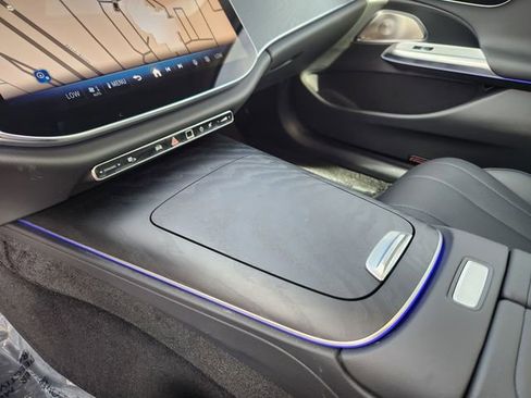 Used 2026 Mercedes-Benz E 350 4MATIC Sedan image 28