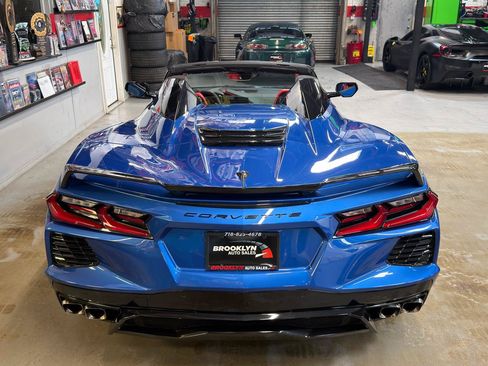 Used 2021 Chevrolet Corvette Stingray Premium Conv w/ Z51 Performance Package RWD image 9