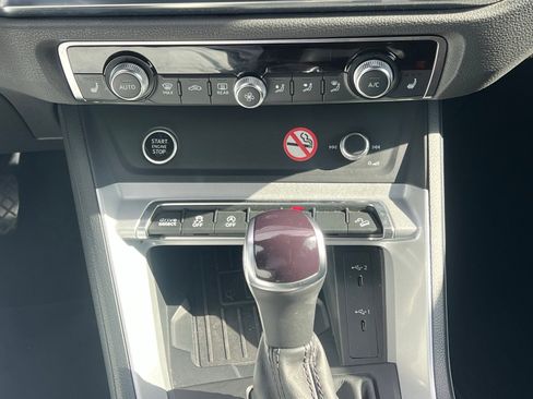 Used 2024 Audi Q3 2.0T Premium image 34