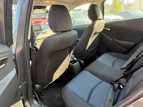 Used 2017 Toyota Yaris iA FWD image 4