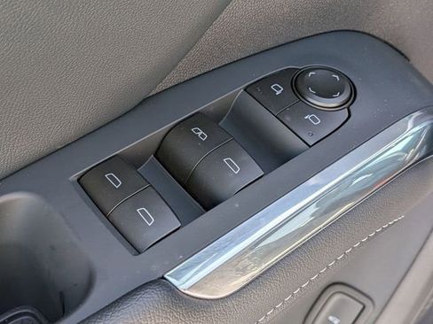 New 2026 Chevrolet Traverse LT w/ Sun and Wheel Package image 13