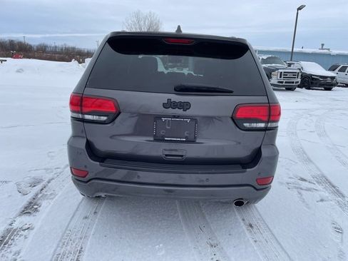 Used 2018 Jeep Grand Cherokee Altitude image 10